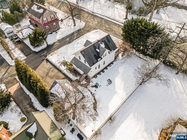 40 Orangeburgh Road, Old Tappan, NJ 07675