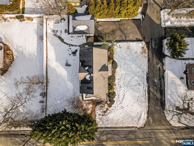 40 Orangeburgh Road, Old Tappan, NJ 07675