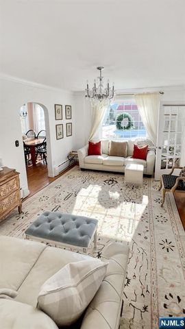 40 Orangeburgh Road, Old Tappan, NJ 07675