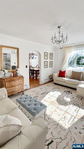 40 Orangeburgh Road, Old Tappan, NJ 07675