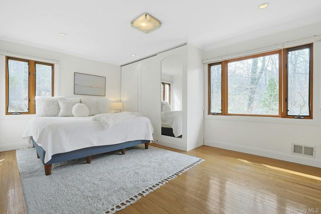 45 Sprain Valley Road, Scarsdale, NY 10583