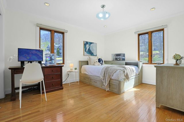 45 Sprain Valley Road, Scarsdale, NY 10583