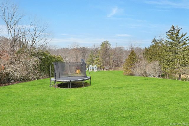 45 Sprain Valley Road, Scarsdale, NY 10583