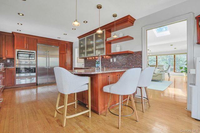 45 Sprain Valley Road, Scarsdale, NY 10583