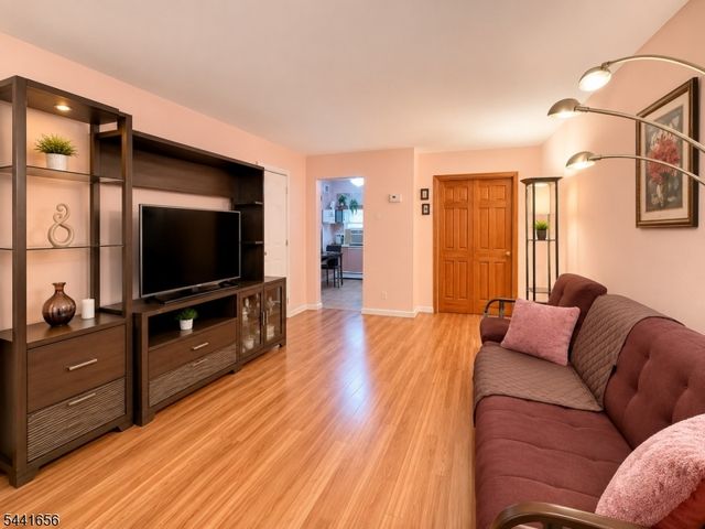 725 Joralemon St 31, Belleville Twp., NJ 07109