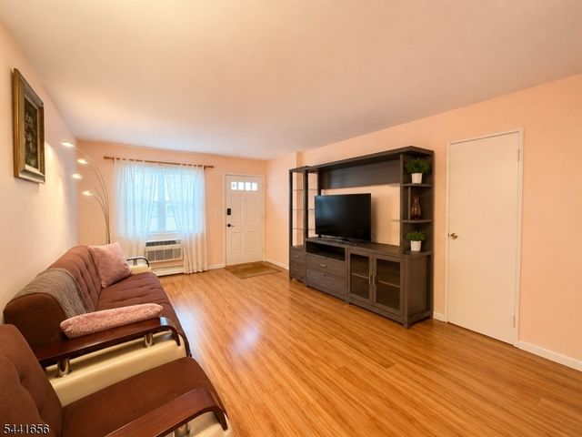 725 Joralemon St 31, Belleville Twp., NJ 07109