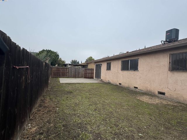 3338 Zamora Way, Stockton, CA 95206