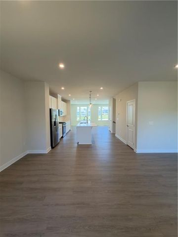 942 Sugar Vista Circle, Sugar Hill, GA 30518