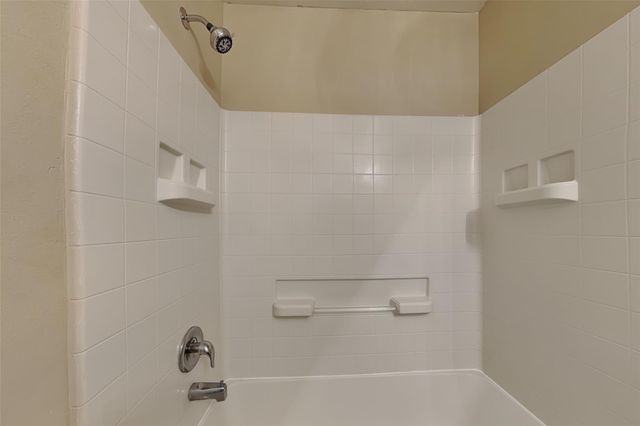 15442 Bammel Fields Court, Houston, TX 77014