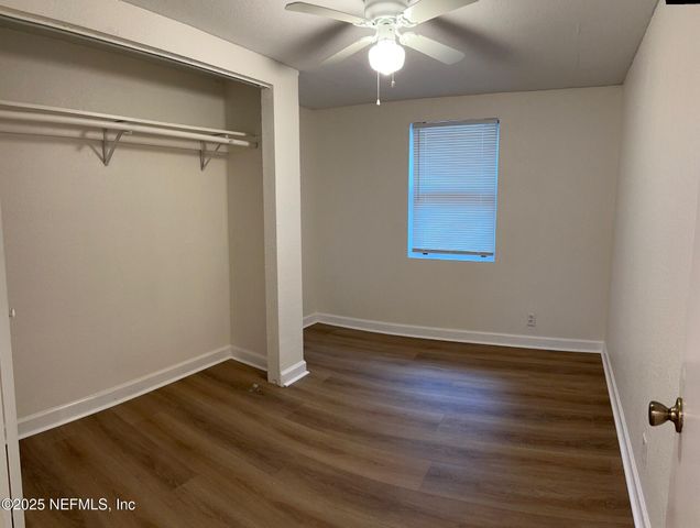 13625 HOLLINGS Street, Jacksonville, FL 32218