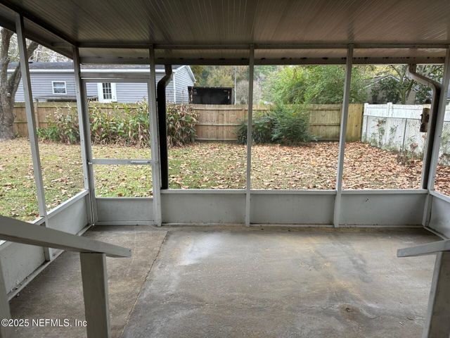 13625 HOLLINGS Street, Jacksonville, FL 32218