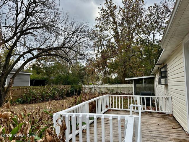 13625 HOLLINGS Street, Jacksonville, FL 32218