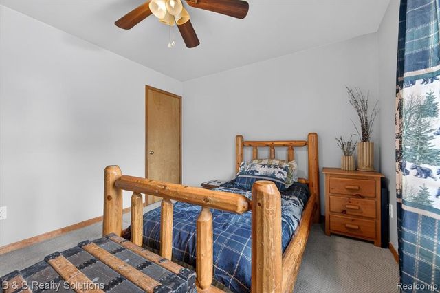 2927 N Blacks Corners Road, Imlay City, MI 48444