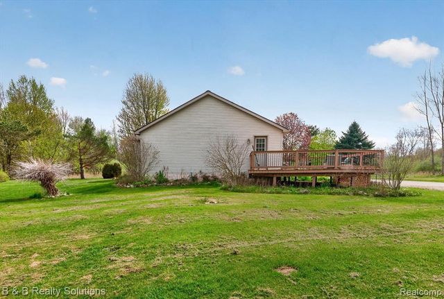 2927 N Blacks Corners Road, Imlay City, MI 48444