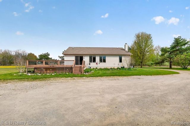 2927 N Blacks Corners Road, Imlay City, MI 48444