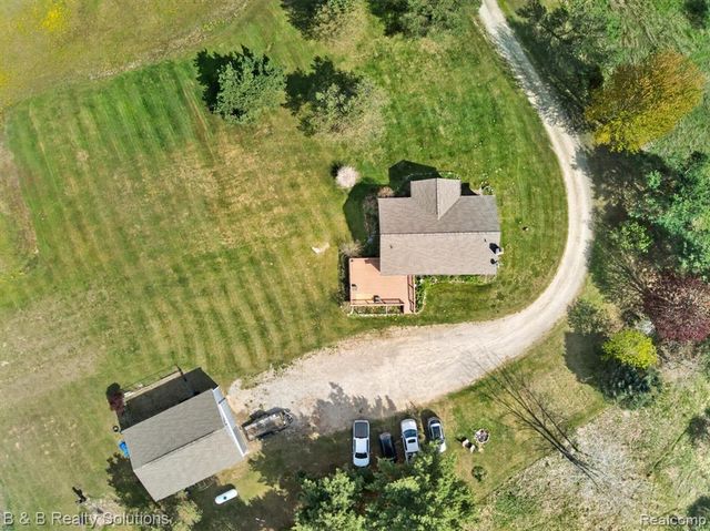 2927 N Blacks Corners Road, Imlay City, MI 48444