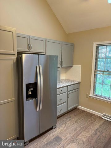 6188 GREENBRIAR LN, Fayetteville, PA 17222