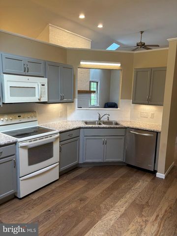 6188 GREENBRIAR LN, Fayetteville, PA 17222
