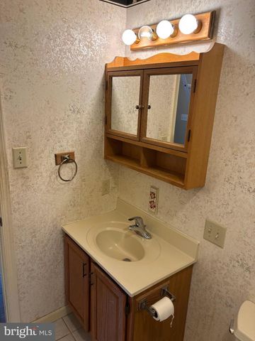 6188 GREENBRIAR LN, Fayetteville, PA 17222