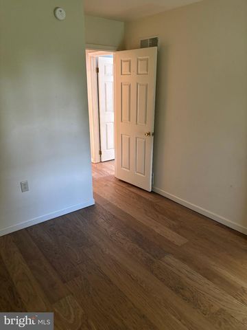 6188 GREENBRIAR LN, Fayetteville, PA 17222