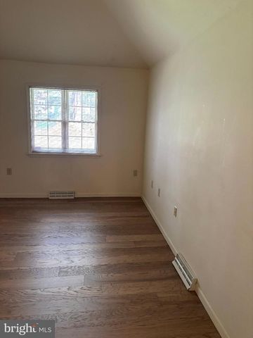 6188 GREENBRIAR LN, Fayetteville, PA 17222