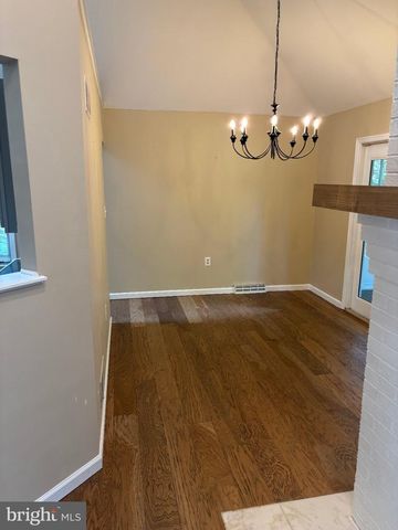 6188 GREENBRIAR LN, Fayetteville, PA 17222