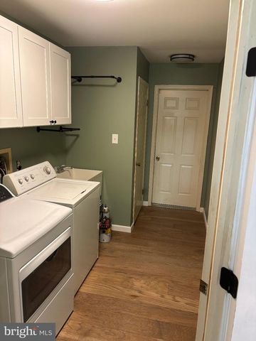 6188 GREENBRIAR LN, Fayetteville, PA 17222