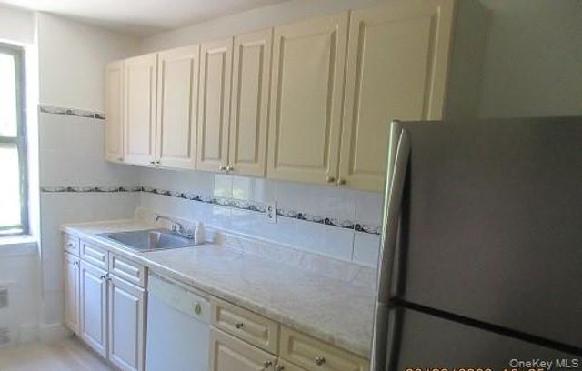 2866 Marion Avenue 1E, Bronx, NY 10458