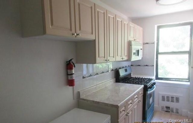 2866 Marion Avenue 1E, Bronx, NY 10458