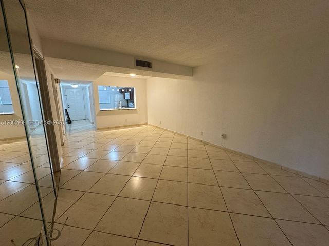 3022 Coral Springs Drive 104-3, Coral Springs, FL 33065