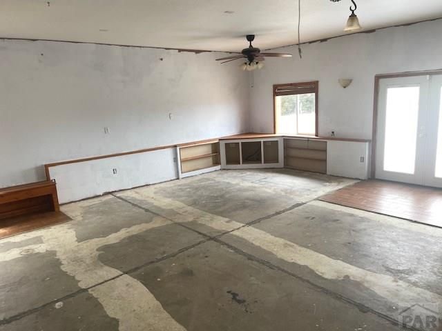 964 Moccasin Dr, Pueblo West, CO 81007