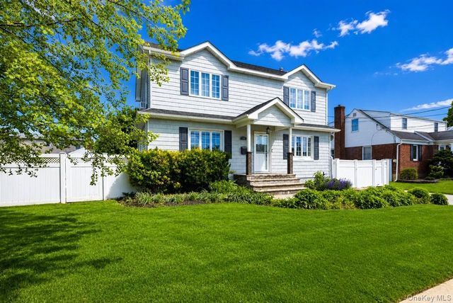 140 Euclid Avenue, Massapequa, NY 11758