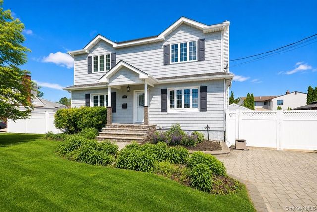 140 Euclid Avenue, Massapequa, NY 11758