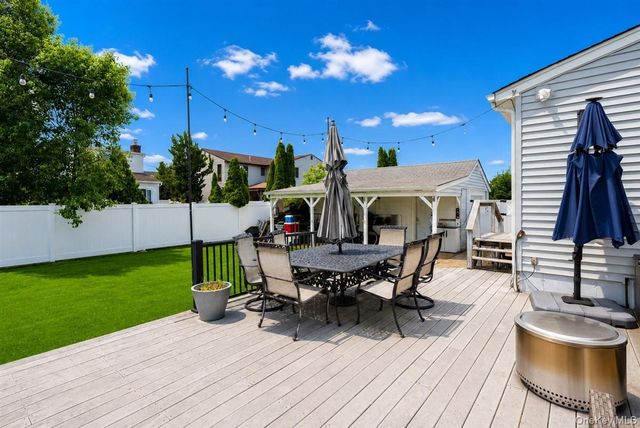 140 Euclid Avenue, Massapequa, NY 11758