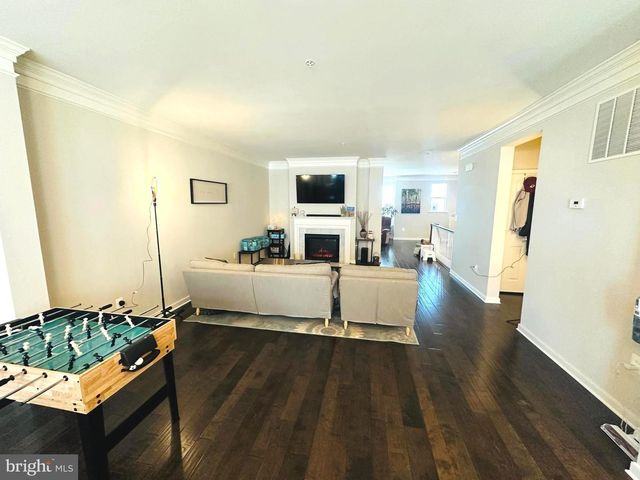 25576 TOLAR SQ, Chantilly, VA 20152