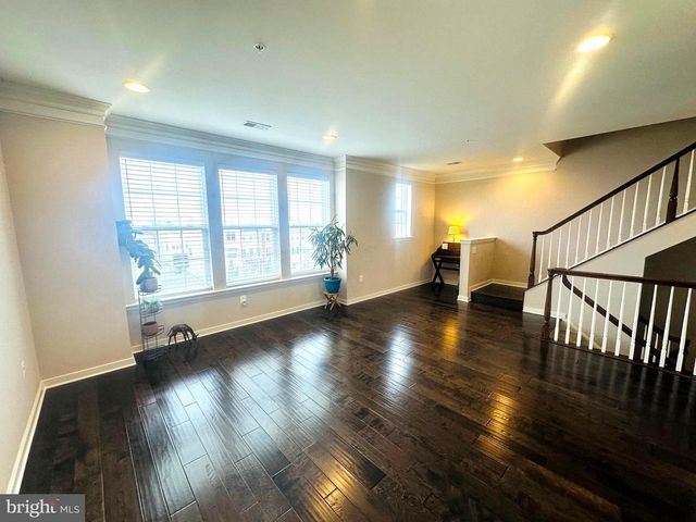 25576 TOLAR SQ, Chantilly, VA 20152