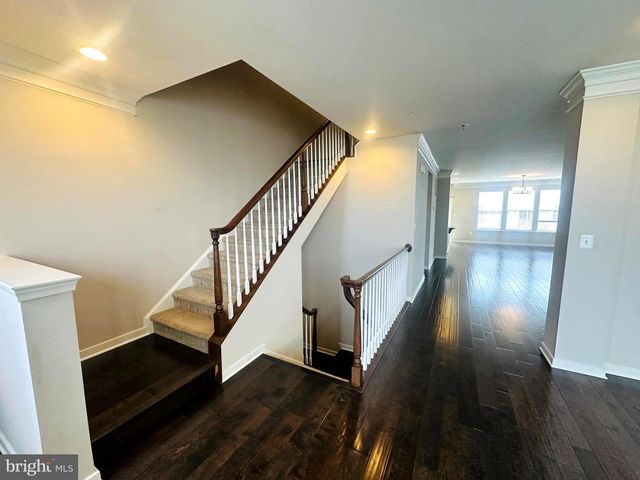 25576 TOLAR SQ, Chantilly, VA 20152