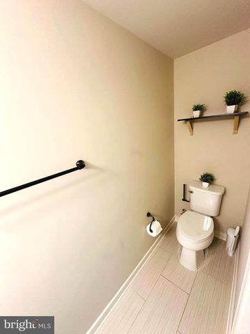 25576 TOLAR SQ, Chantilly, VA 20152