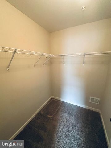 25576 TOLAR SQ, Chantilly, VA 20152