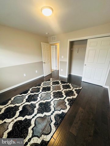 25576 TOLAR SQ, Chantilly, VA 20152