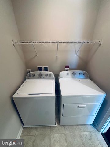 25576 TOLAR SQ, Chantilly, VA 20152