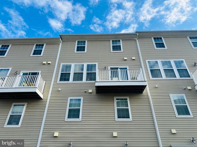 25576 TOLAR SQ, Chantilly, VA 20152