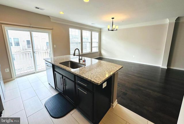 25576 TOLAR SQ, Chantilly, VA 20152