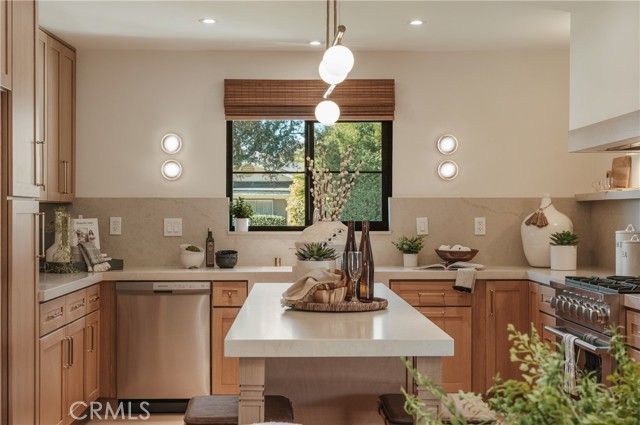 1283 Hillsdale, Claremont, CA 91711