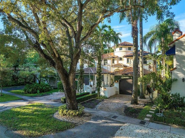 627 Alcazar Ave, Coral Gables, FL 33134