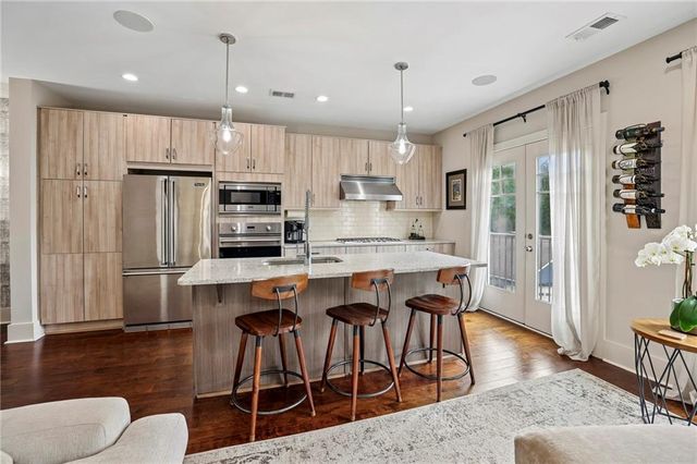 307 Canton Way, Roswell, GA 30075