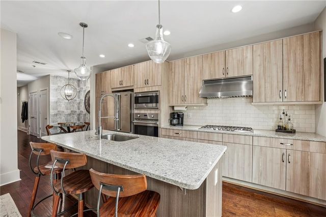 307 Canton Way, Roswell, GA 30075
