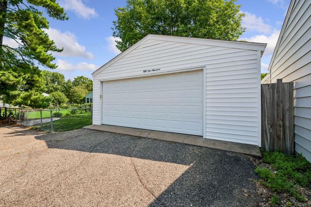 5900 Queen Avenue S, Minneapolis, MN 55410