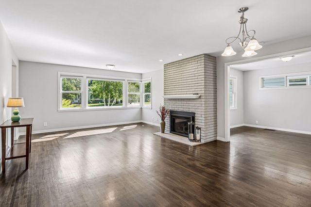 5900 Queen Avenue S, Minneapolis, MN 55410