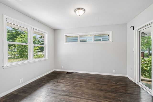 5900 Queen Avenue S, Minneapolis, MN 55410